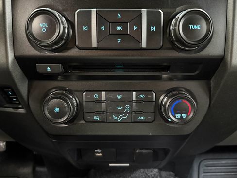 Used 2018 Ford F250 XL w/ Power Equipment Group AWD/4WD image 24