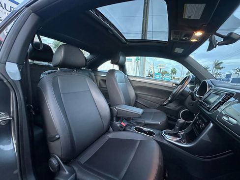 Used 2017 Volkswagen Beetle 1.8T SE image 9