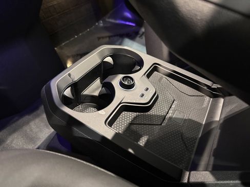 Used 2026 BMW iX xDrive60 w/ Premium Package image 16