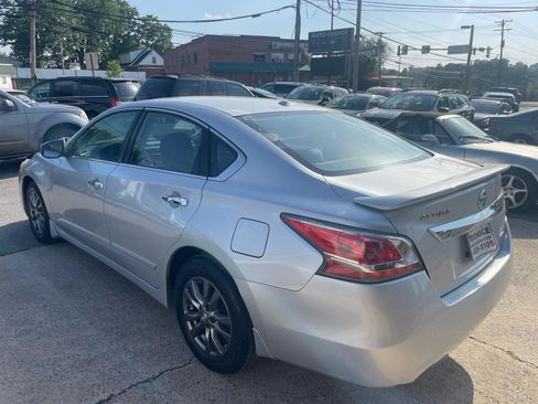 Used 2015 Nissan Altima 2.5 S w/ Special Edition Package FWD image 13
