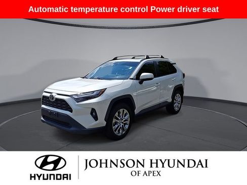 Used 2022 Toyota RAV4 XLE Premium FWD image 4