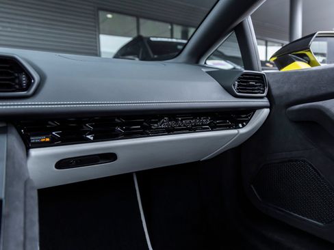 Used 2023 Lamborghini Huracan Tecnica RWD image 30