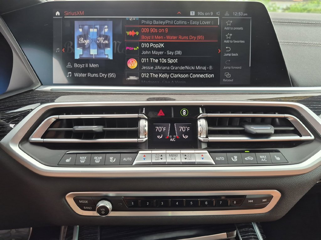 Used 2022 BMW X7 xDrive40i w/ M Sport Package AWD/4WD image 36