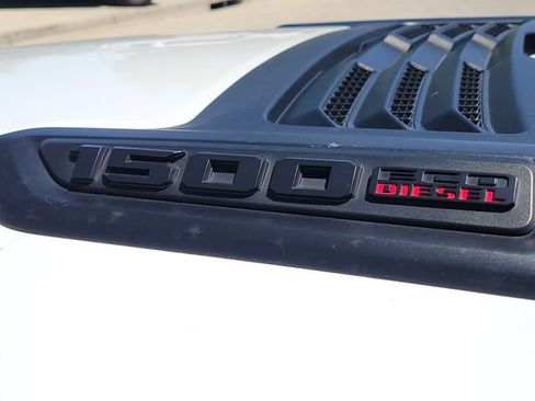 Used 2023 RAM 1500 Laramie AWD/4WD image 15