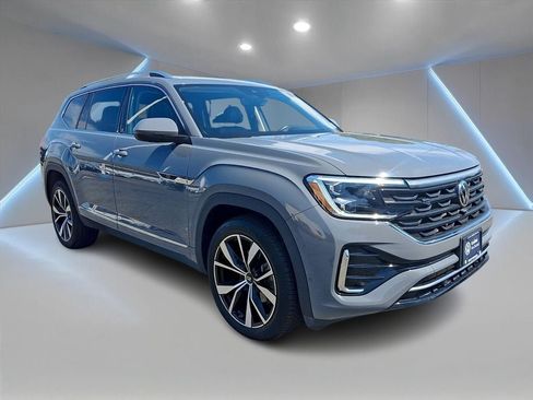 Certified 2025 Volkswagen Atlas SEL Premium R-Line AWD/4WD image 3