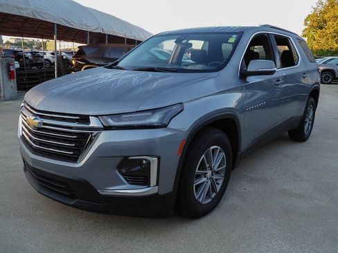 Used 2024 Chevrolet Traverse LT AWD/4WD image 1