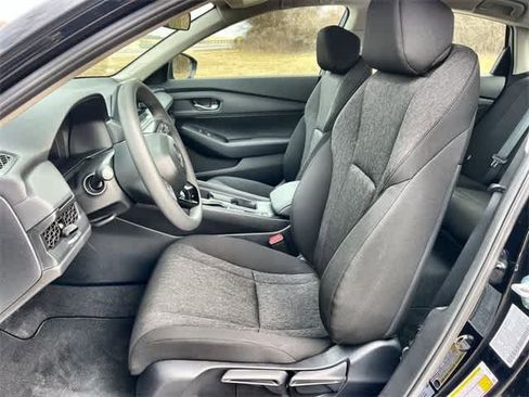 Certified 2025 Honda Accord LX image 11