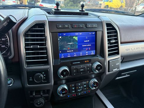 Used 2021 Ford F250 Platinum w/ FX4 Off-Road Package image 20