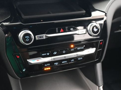 Used 2022 Ford Explorer ST-Line w/ Class IV Trailer Tow Package image 25