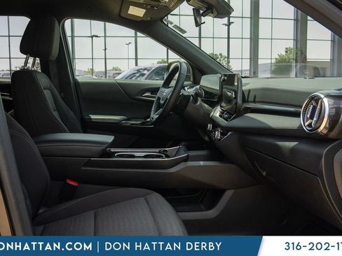 Used 2025 Chevrolet Equinox LT FWD image 26