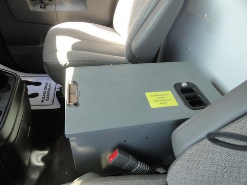 Used 2019 Chevrolet Express 3500 w/ Power Convenience Package RWD image 12