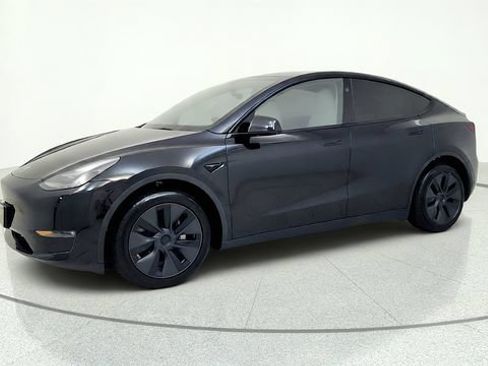 Used 2025 Tesla Model Y Long Range AWD/4WD image 4