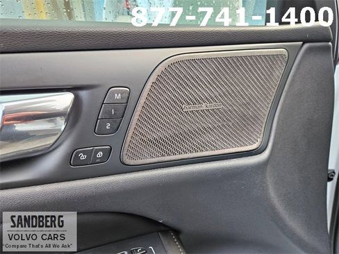 Used 2019 Volvo S60 T6 Momentum w/ Multimedia Package image 15