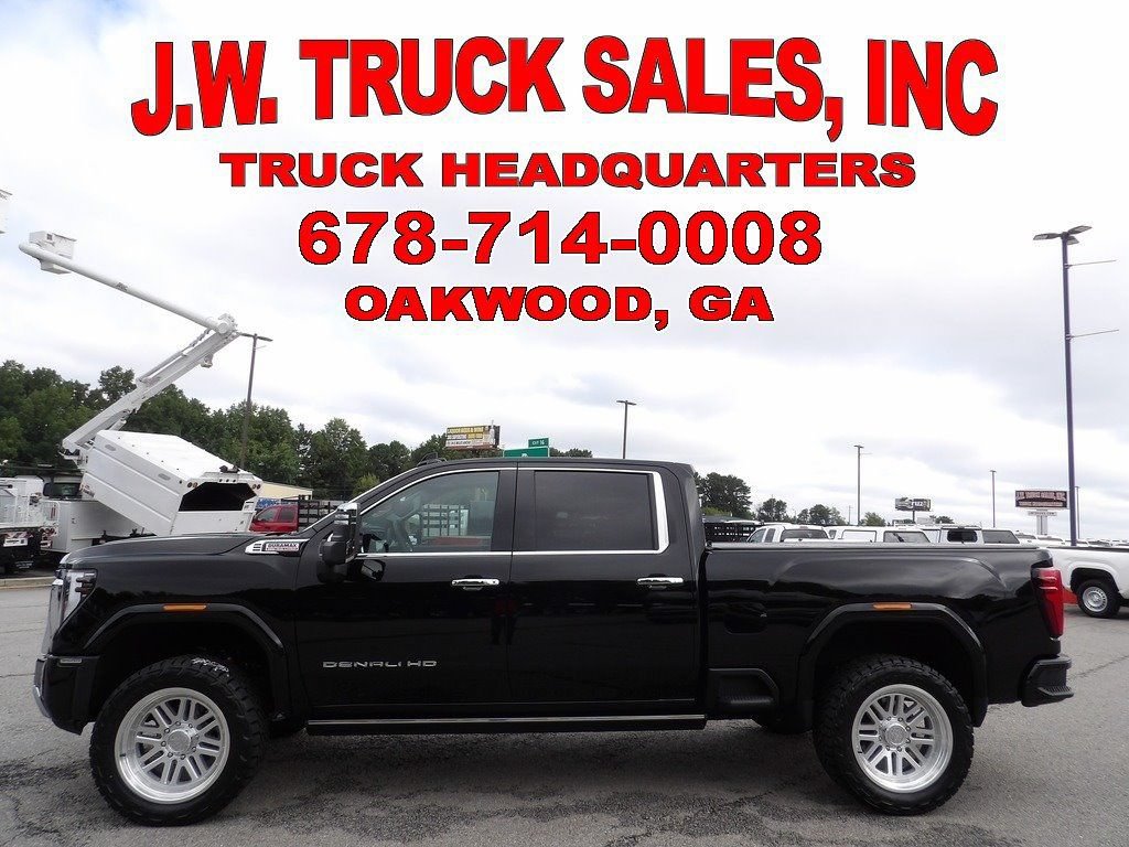 Used 2025 GMC Sierra 3500 Denali w/ Denali Reserve Package AWD/4WD image 2