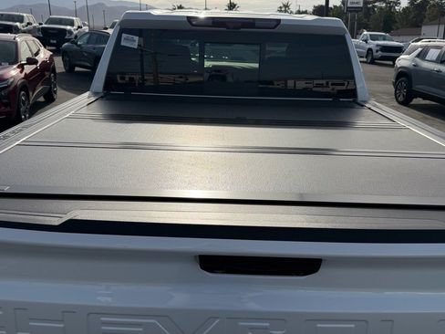 Used 2022 Chevrolet Silverado 1500 LTZ w/ Technology Package AWD/4WD image 23