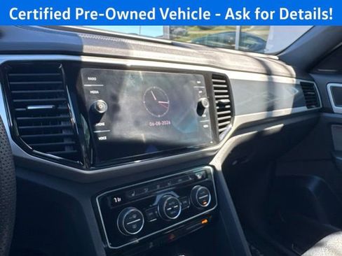 Certified 2023 Volkswagen Atlas Cross Sport SEL R-Line AWD/4WD image 15