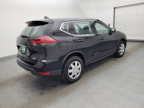 Used 2019 Nissan Rogue S image 10