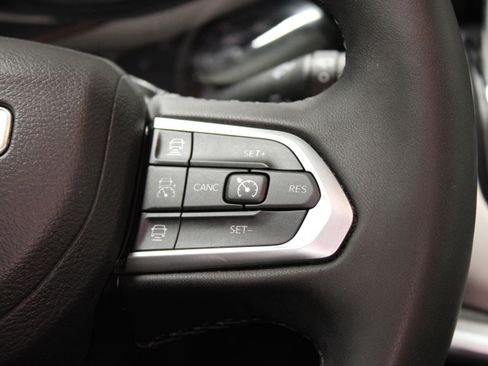Used 2025 Jeep Compass Limited AWD/4WD image 21