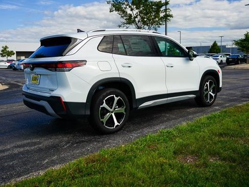 New 2025 Volkswagen Tiguan SE image 34