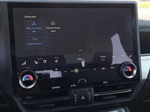 Used 2025 Lexus GX 550 w/ Cold Area Package AWD/4WD image 25
