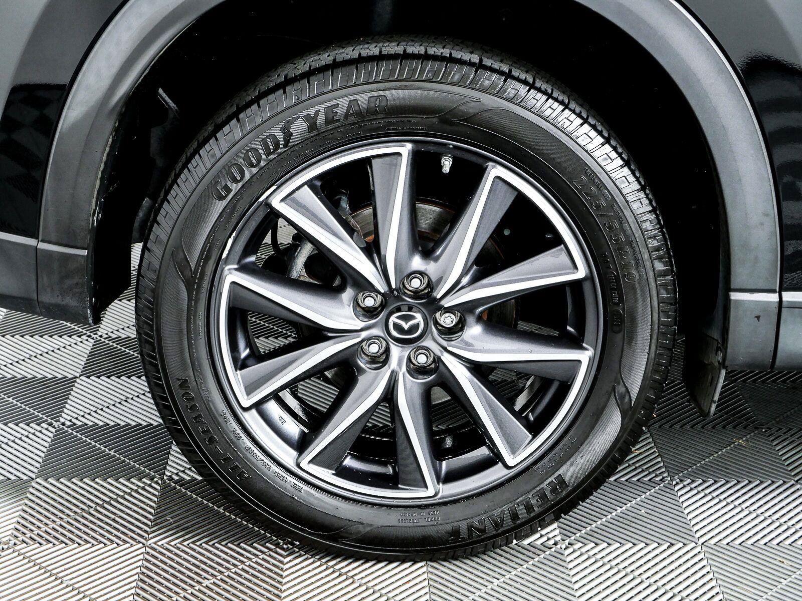 Used 2018 MAZDA CX-5 Touring w/ Preferred Equipment Package FWD image 37