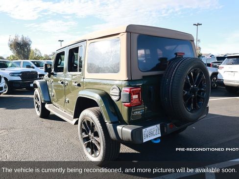 Used 2022 Jeep Wrangler Unlimited Sahara image 3