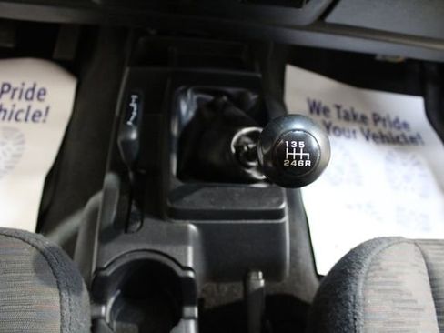 Used 2005 Jeep Wrangler Rubicon w/ Security Group image 17