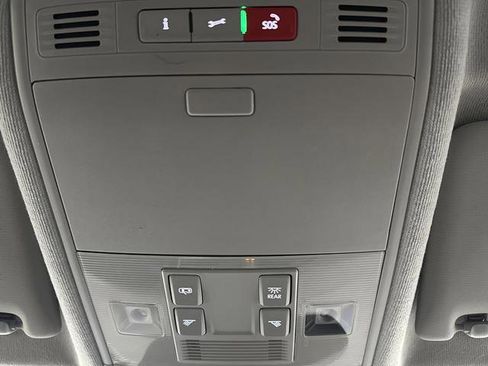 Used 2022 Volkswagen Tiguan SE image 24