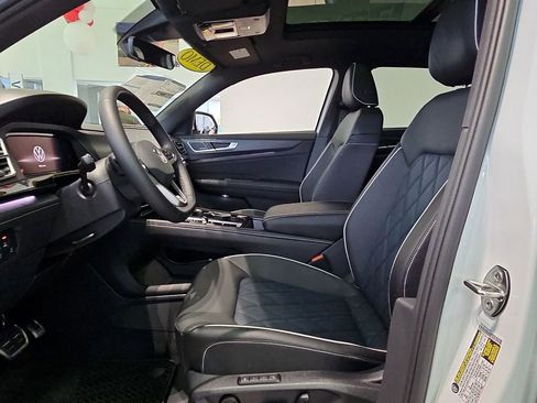 New 2026 Volkswagen Atlas Cross Sport SEL Premium R-Line image 10