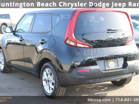 Used 2020 Kia Soul S image 3