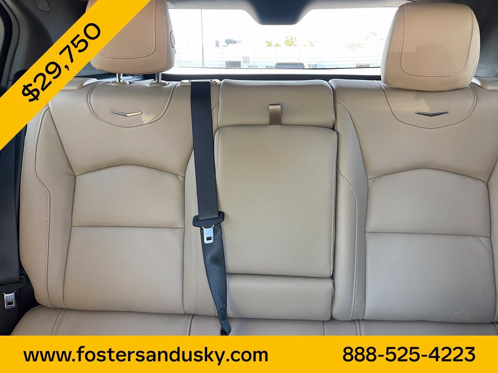 Used 2024 Cadillac XT4 Luxury w/ Cold Weather Package FWD image 12
