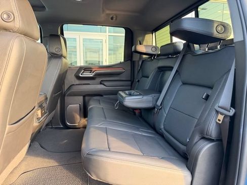Used 2024 GMC Sierra 1500 Denali AWD/4WD image 3