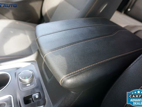 Used 2018 Chevrolet Traverse LT w/ LPO, Floor Liner Package AWD/4WD image 40