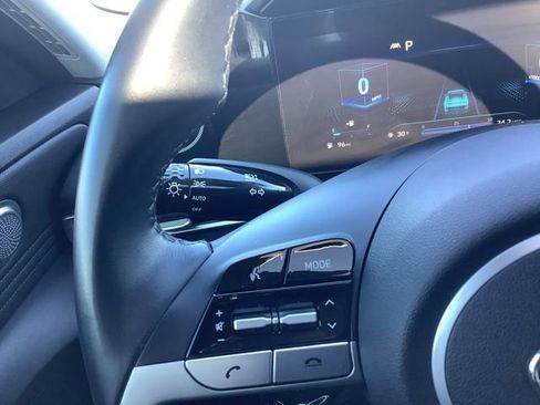 Certified 2021 Hyundai Elantra Limited image 36