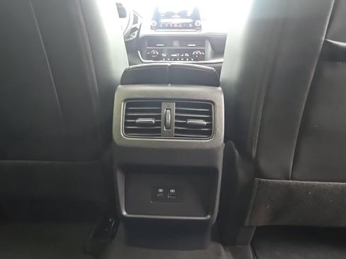 Used 2023 Nissan Rogue SV w/ SV Premium B Package image 32