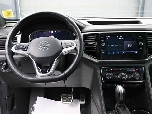 Used 2020 Volkswagen Atlas Cross Sport SEL Premium R-Line AWD/4WD image 16