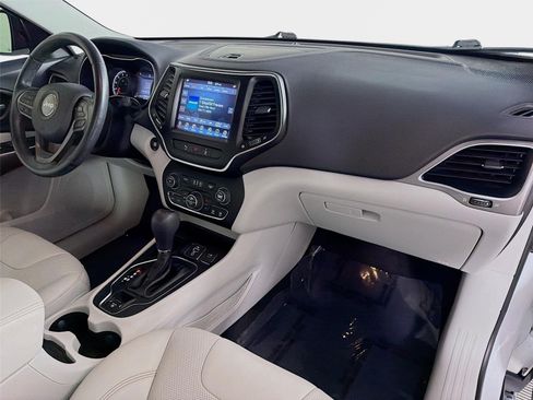 Used 2021 Jeep Cherokee Latitude Lux w/ Sun & Sound Group FWD image 27