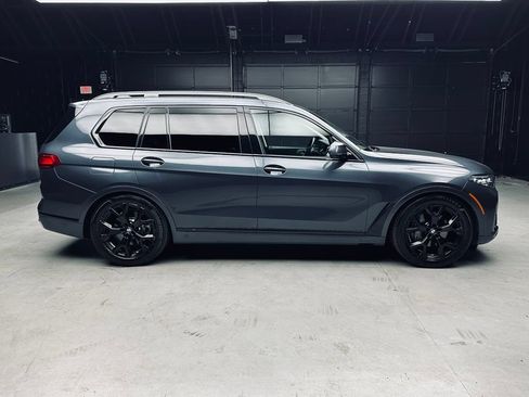 Used 2020 BMW X7 xDrive40i w/ Premium Package AWD/4WD image 8