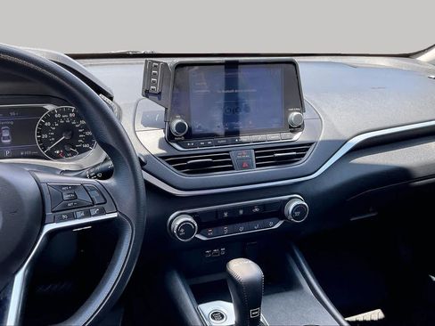 Used 2020 Nissan Altima 2.5 S FWD image 7