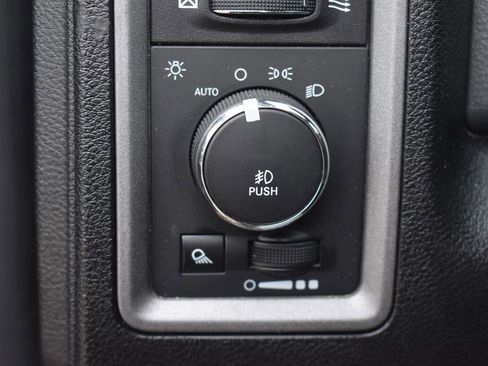 Used 2014 RAM 1500 Express AWD/4WD image 20