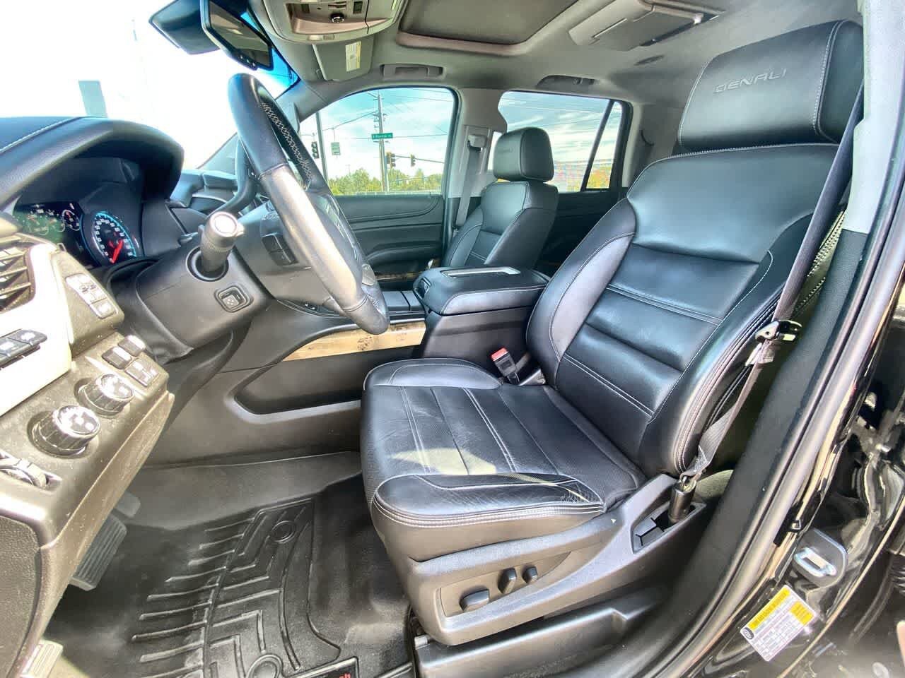 Used 2017 GMC Yukon Denali w/ Open Road Package AWD/4WD image 11