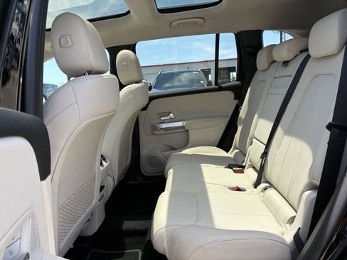 Used 2023 Mercedes-Benz GLB 250 image 17