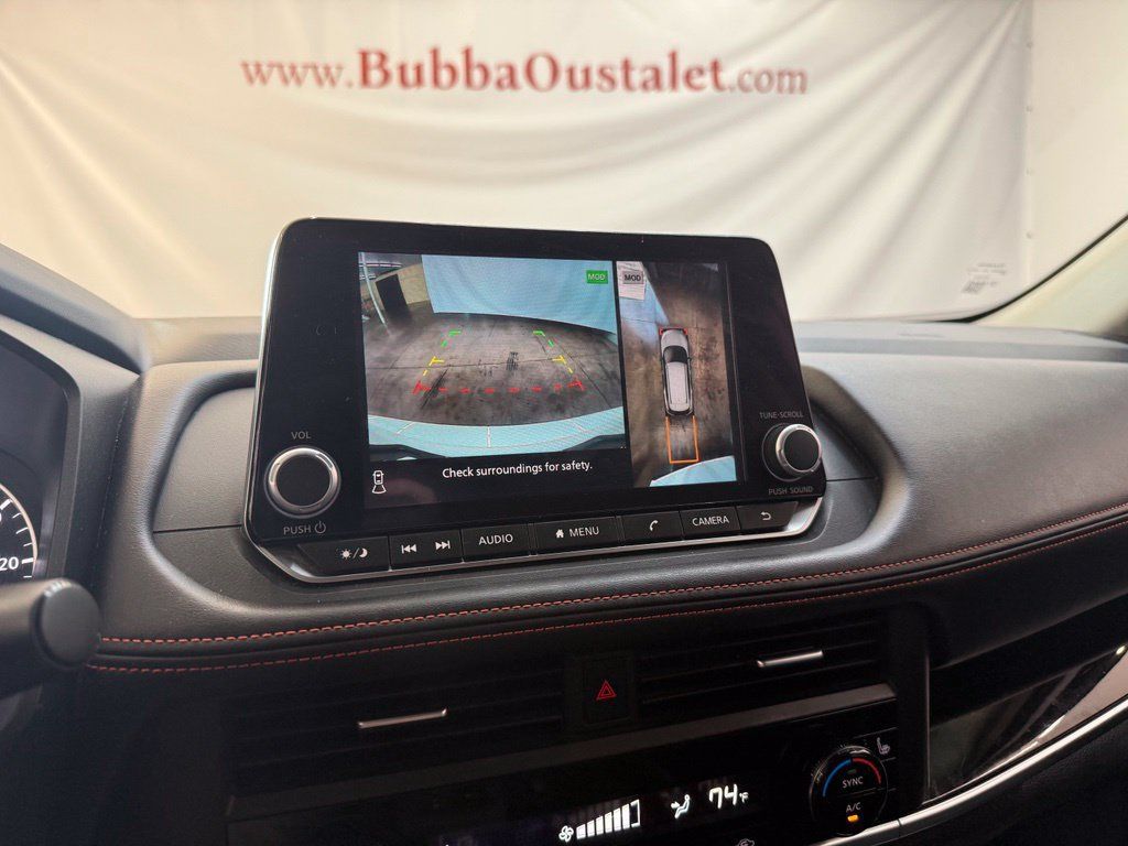 Used 2025 Nissan Rogue SV AWD/4WD image 14