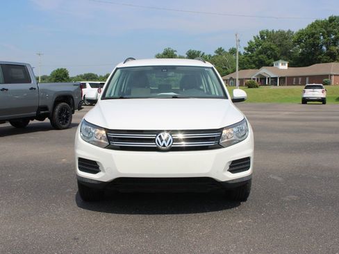 Used 2016 Volkswagen Tiguan S FWD image 3