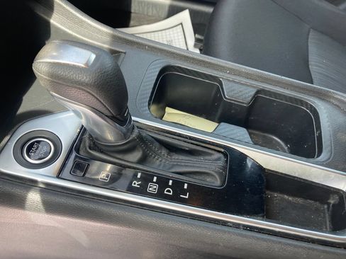 Used 2022 Nissan Sentra SV FWD image 28