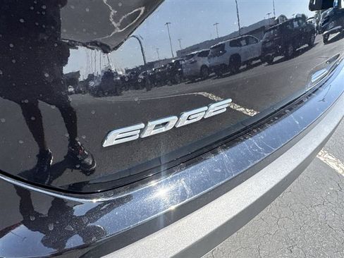 Used 2020 Ford Edge SEL w/ Convenience Package AWD/4WD image 30
