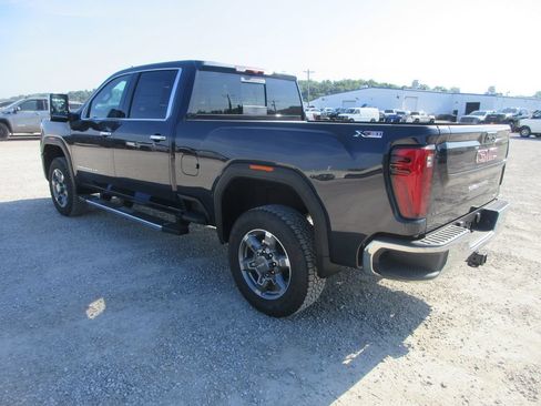 New 2026 GMC Sierra 2500 SLT w/ SLT Premium Package AWD/4WD image 9