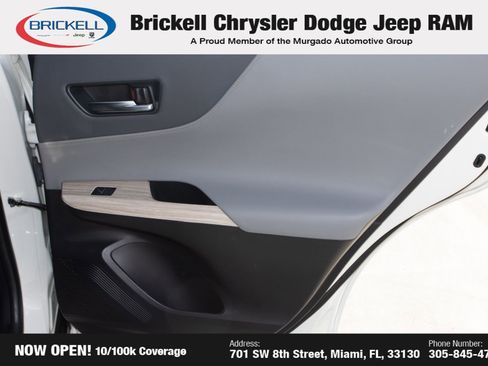 Used 2022 Toyota Venza XLE image 14