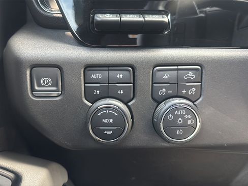 Used 2024 Chevrolet Silverado 1500 ZR2 w/ Technology Package image 30