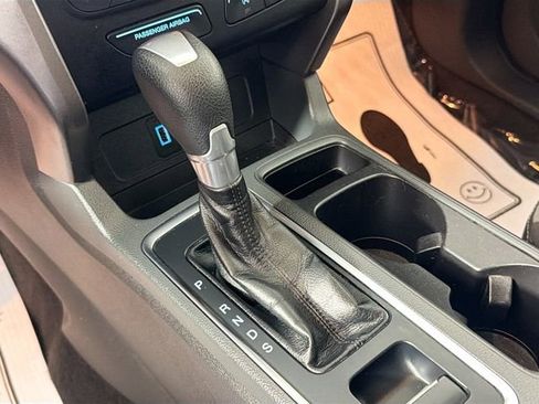 Used 2017 Ford Escape SE w/ Equipment Group 201A FWD image 16